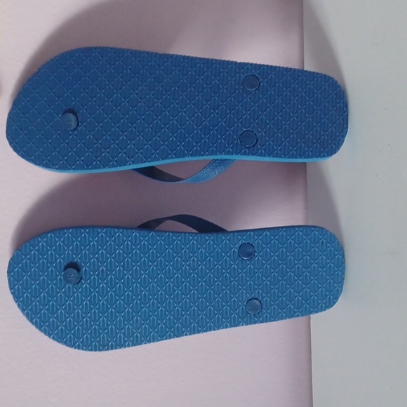 Size 9 1/2 Blue and Pink Flip Flops - Picture 3 of 4